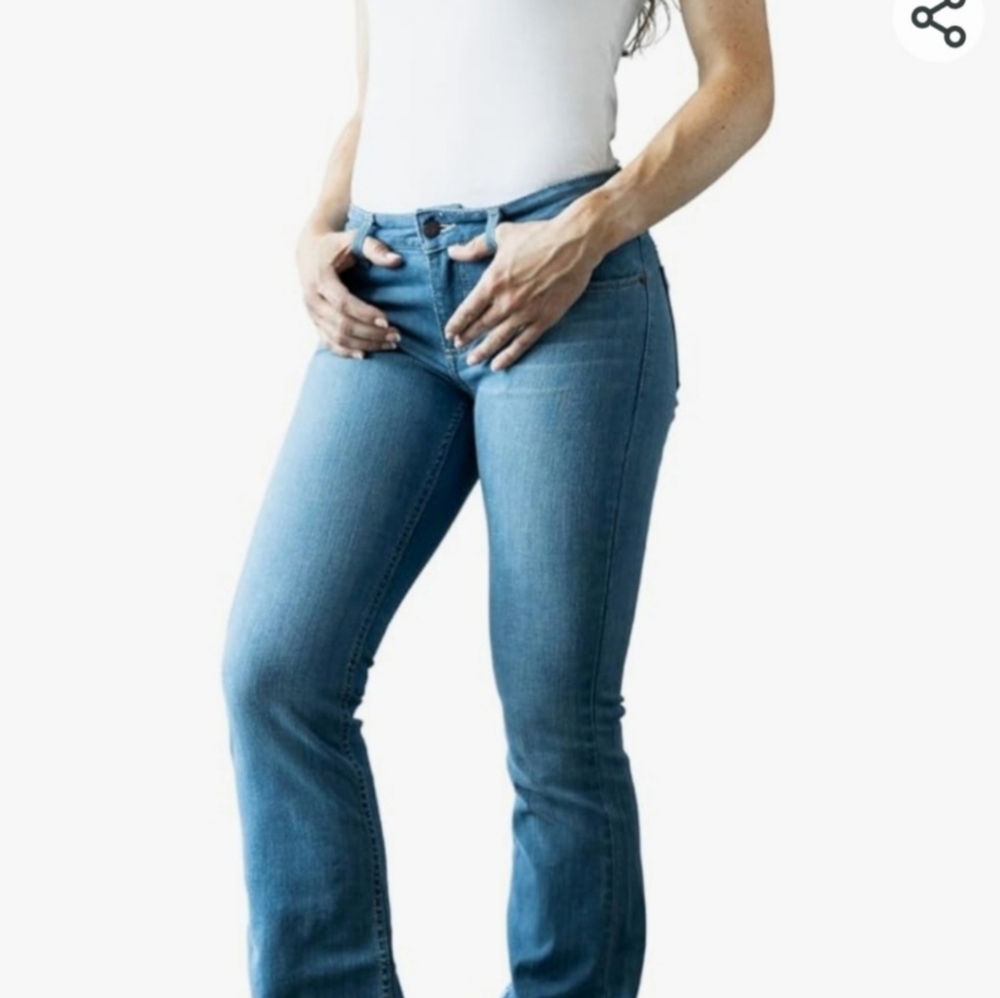 Kimes Ranch Women's Lola soho wash  trousers cut flare jeans size 6